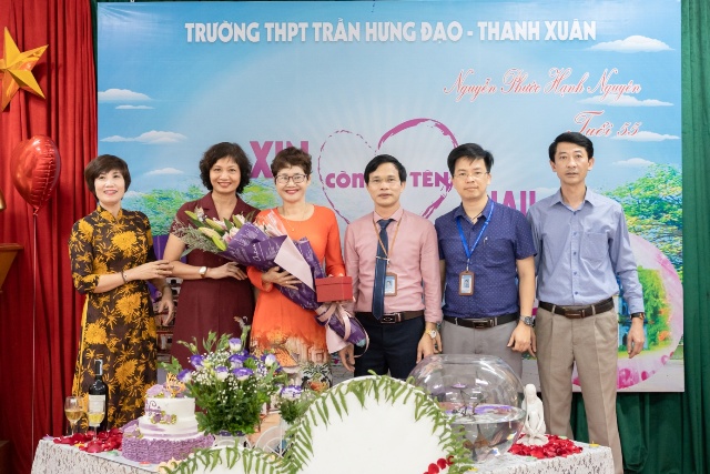 Lễ mừng sinh nhật lần thứ 55 của c� gi�o Nguyễn Phước Hạnh Nguy�n